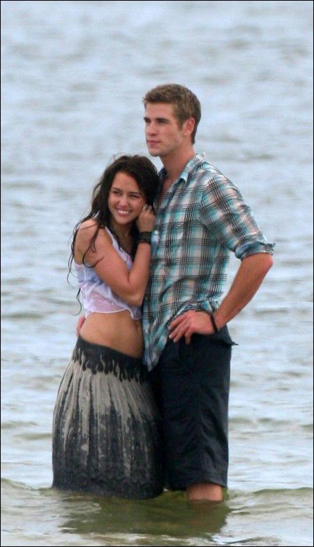 miley cyrus leaked photos 2009. miley cyrus photos leaked 2009