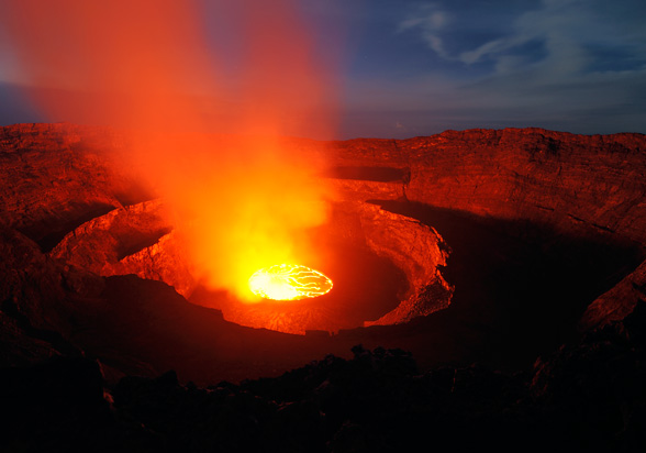 Um Mundo Global: Vulcão Nyiragongo em erupção