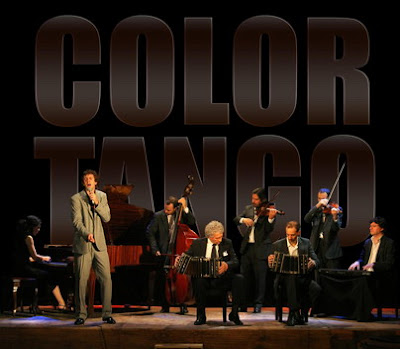 Roberto Alvarez en Bandoneon con su Orquesta Color Tango