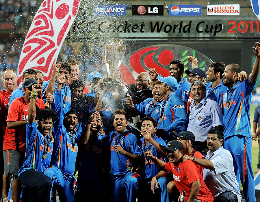 world cup cricket final 2011 winning moments. world cup cricket final 2011