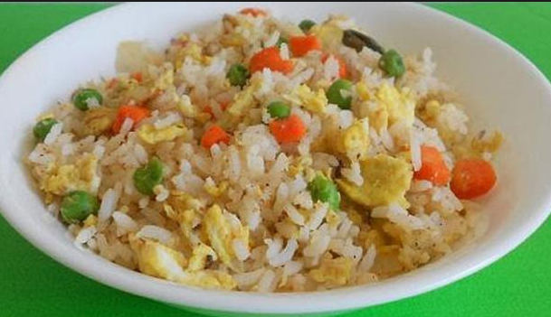 13 Cara  Membuat  Nasi  Goreng  Telur Kambing Vegetarian 