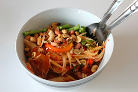 Spicy papaya salad