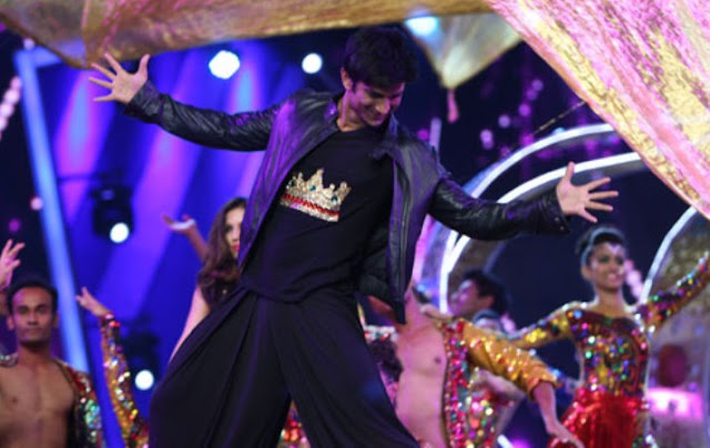 Sushant Singh Rajput, SRK's signature pose, SRK,