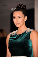 Kim Kardashian Vs Rosario Dawson In Green Gowns at 2012 White House Correspondents’ Association Dinner in Washington-1