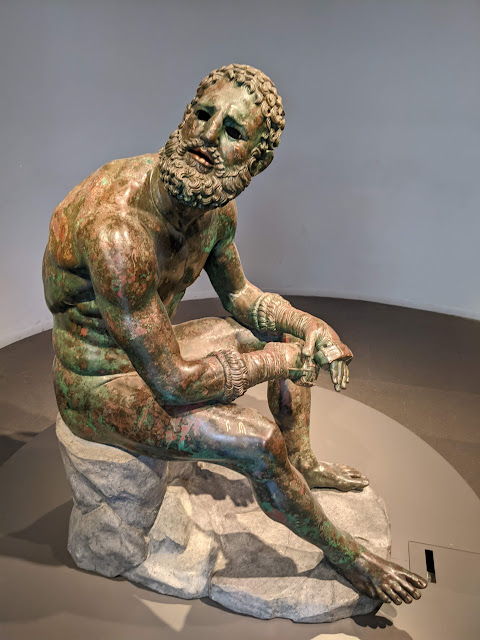 Roman boxer statue