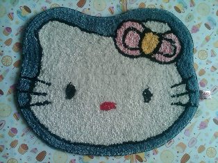 Keset, Pernak-Pernik, Hello Kitty, pernak pernik lucu, pernak pernik unik, Pernak pernik Hello kitty, Keset Hello kitty, Hello kitty collection, aksesoris hello kitty, keset kaki murah, keset kaki karakter, keset kaki unik, keset kaki lucu