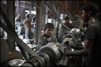  who are forced to operate because of poverty Child Labour inwards Bharat Pictures -  Photos of Child Labour inwards India