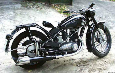 Vintage Motorcycles Seen On www.coolpicturegallery.us