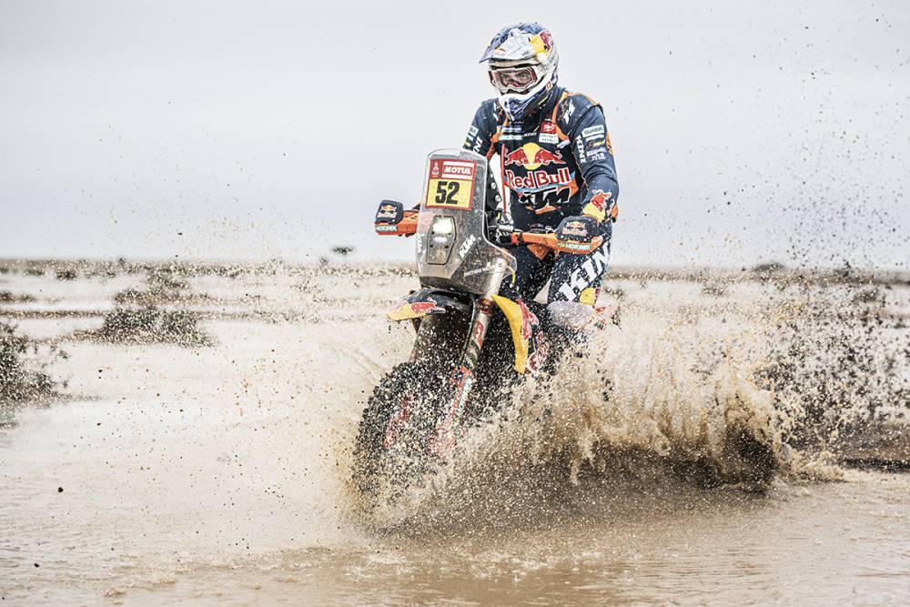 Dakar 2023: Luciano Benavides sumó otro triunfo en la novena etapa en motos