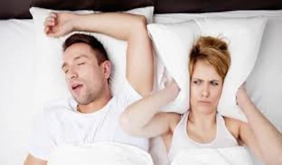 علاج الشخير أثناء النوم: تخلص من هذه المشكلة المزعجة بسهولة