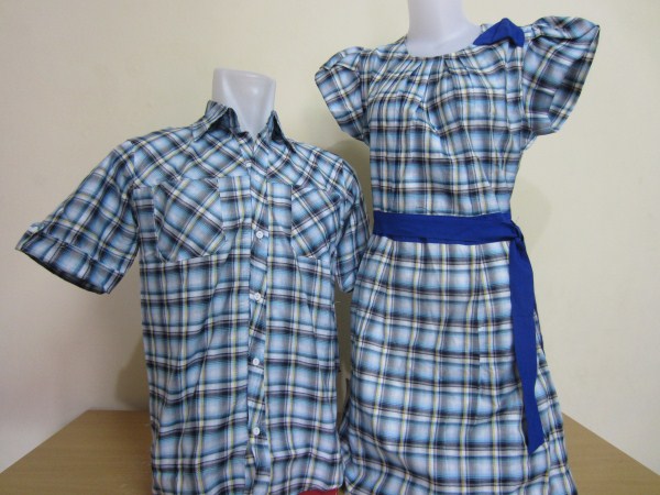 model kemeja dan dress couple warna biru