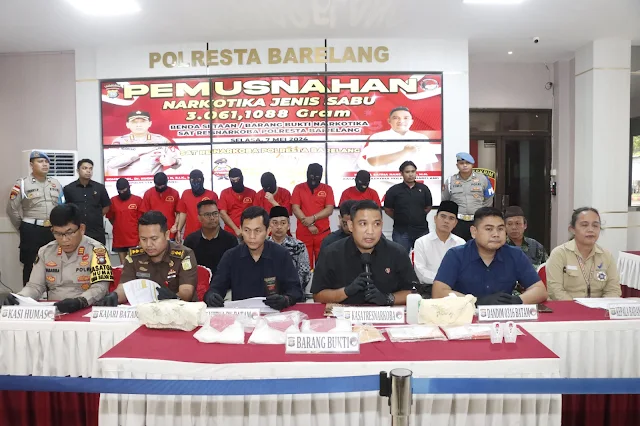 Satresnarkoba Polresta Barelang Musnahkan 3,06 Kg Lebih Sabu