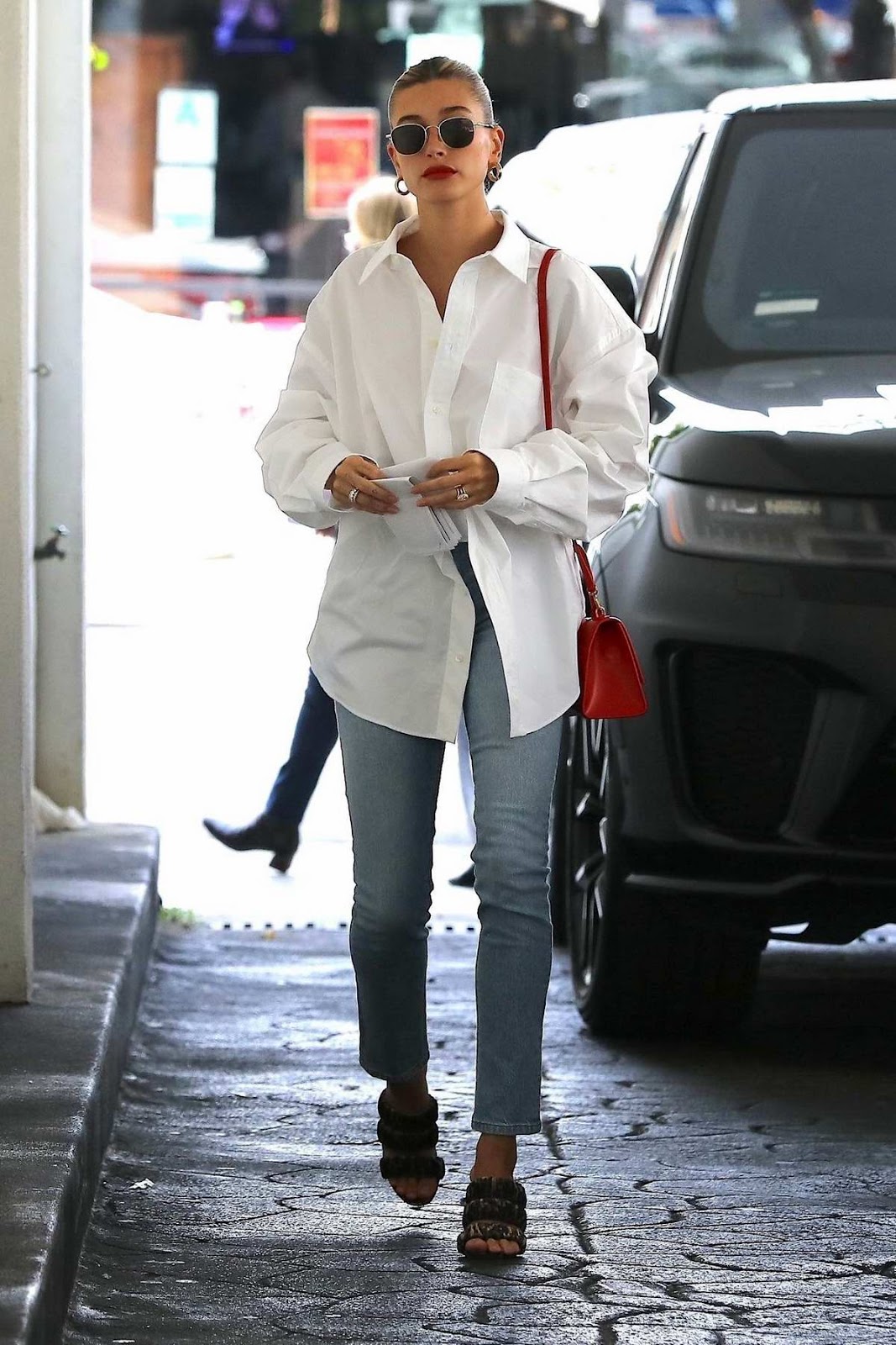 Hailey Bieber – female celebrity high street fashion style latest photo