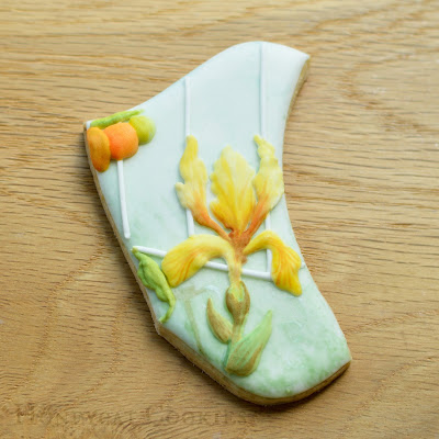 Garden Cookiesaw Cookie Jigsaw Puzzle Iris