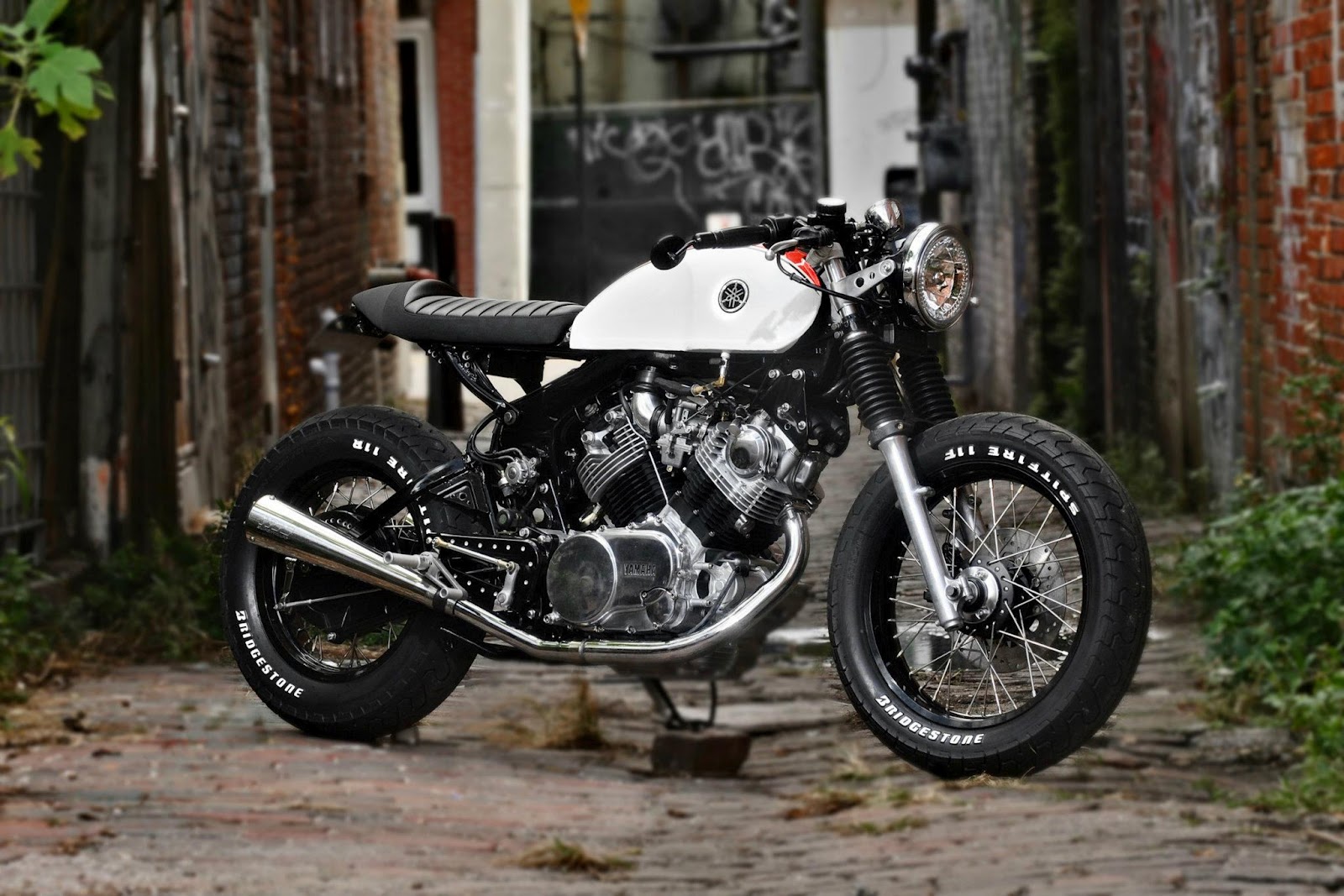 HELL ON WHEELS Virago  XV920 Caf Racer  by Doc s Chops