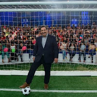 SBTpedia: Finais da UEFA Europa, Conference e Champions League e jogo  crucial para futuro do Santos na Sul-Americana agitam próximas semanas no  SBT