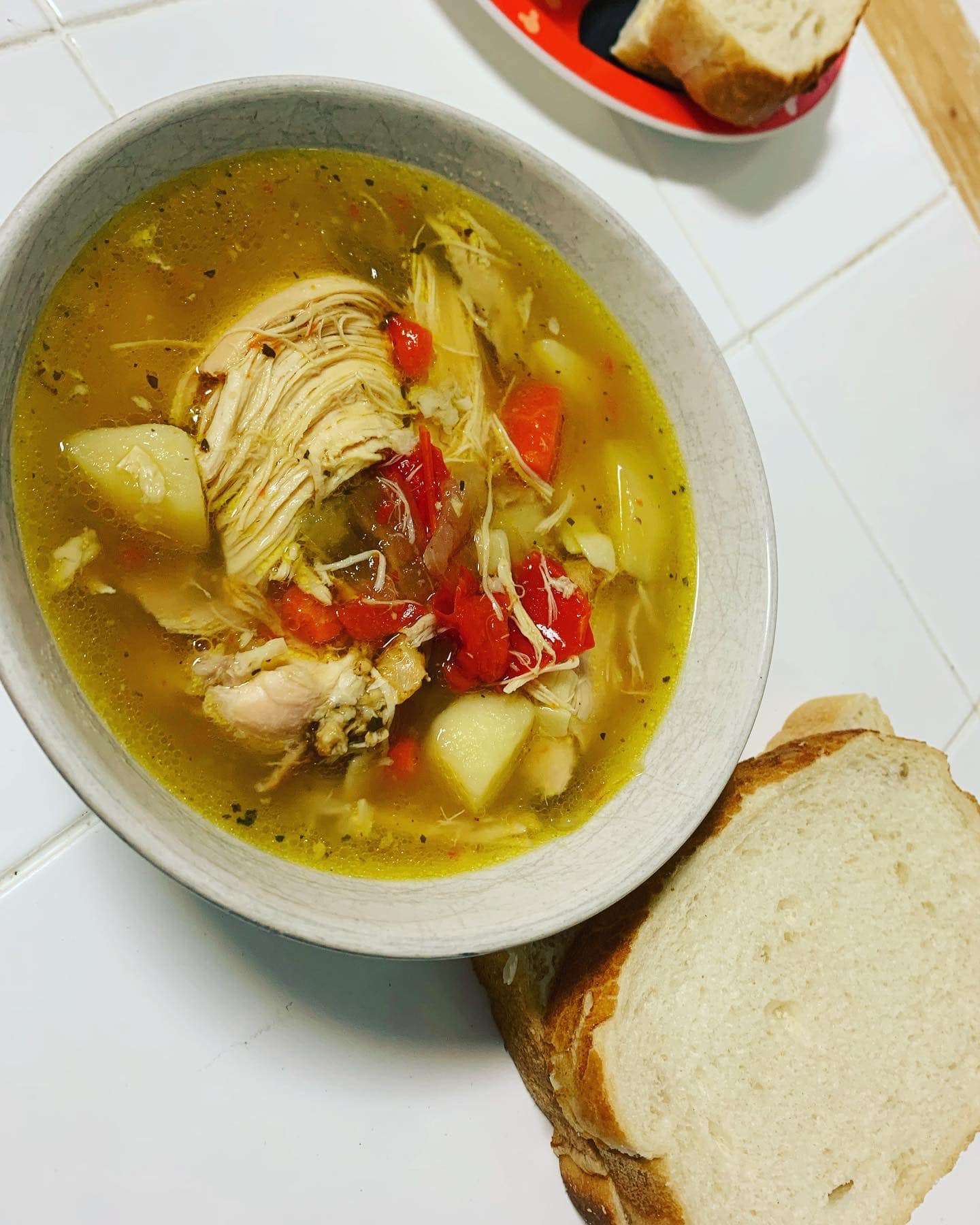 Recipe - Greek style chicken soup with hilopites
