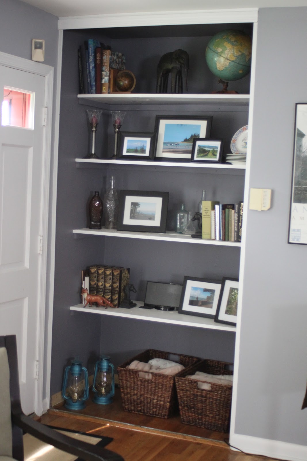 Meadowvale Finds: Built-in Shelves