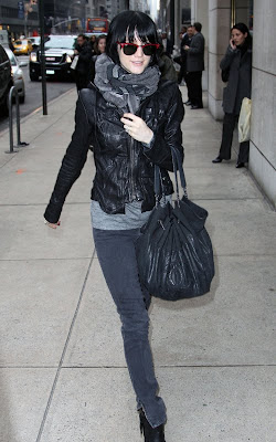 Ashlee Simpson | Bundled Up In The Big Apple