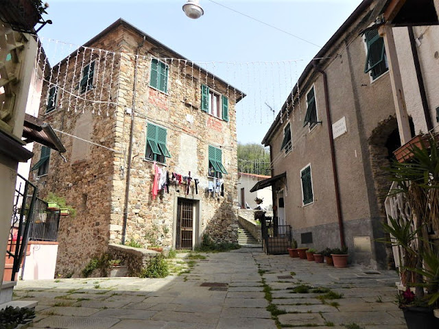 piazza san venerio castello