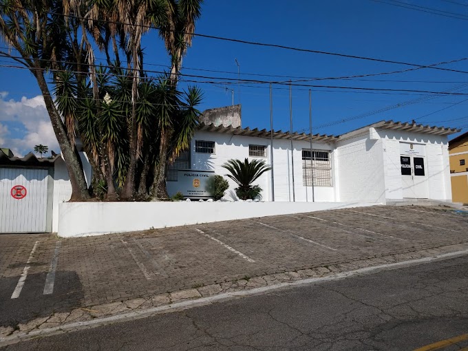 BANDIDOS DIFERENTES ASSALTARAM SÍTIO E UMA CASA NA ÁREA  DO DISTRITO POLICIAL DE CÉSAR DE SOUZA. ROUBARAM CARROS, DINHEIRO E PRODUTOS ELETRÔNICOS