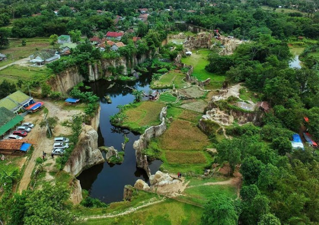 Wisata Kandang Godzilla Tebing Koja