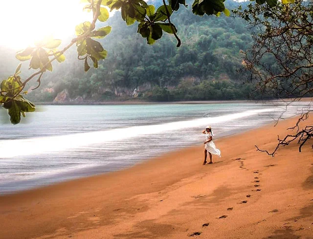 pantai napal di kelumbayan
