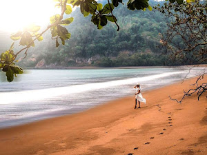 Keindahan Pantai Napal di Kelumbayan Tanggamus