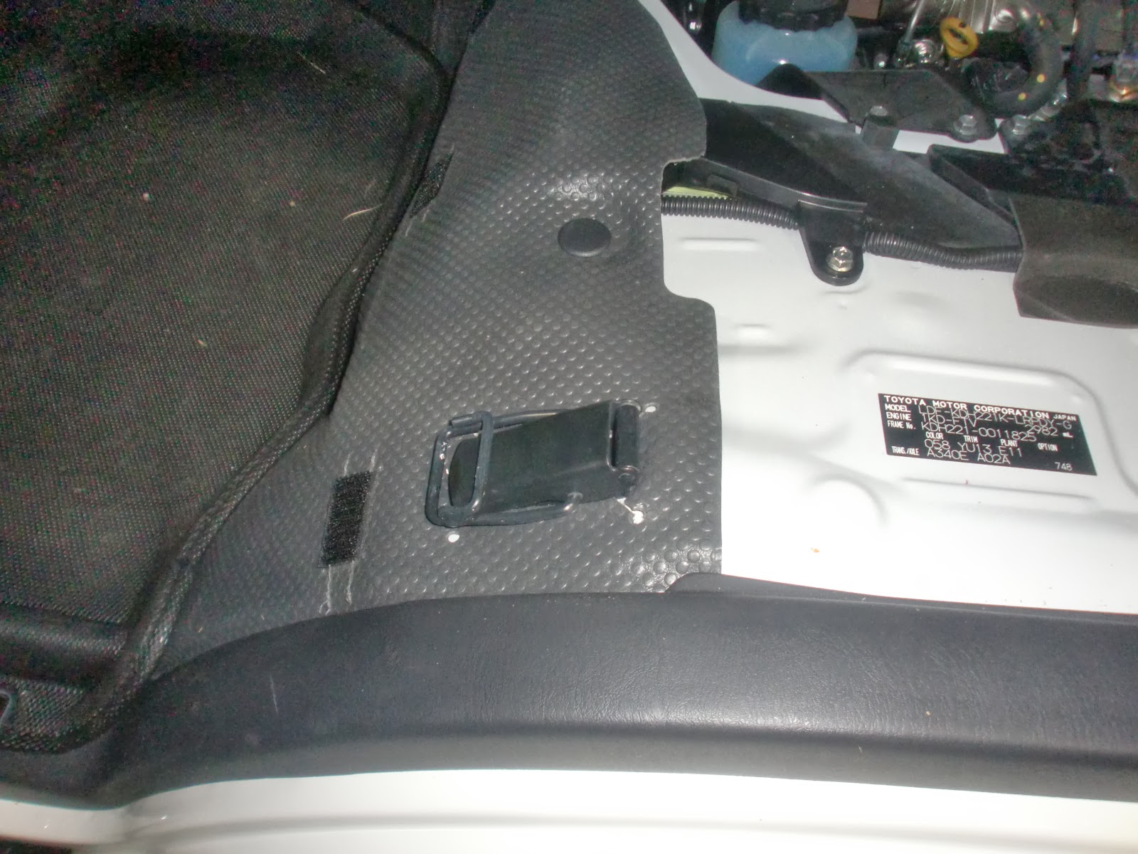 ハイエースのエンジンルーム キャンピングカープラザ大阪の日記