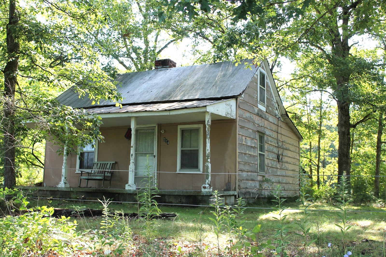 FOLKWAYS NOTEBOOK: OLD HOME ON BLUE LICK ROAD