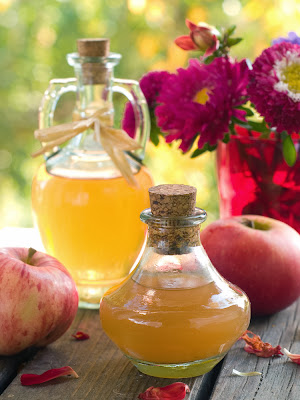 lemon,benefits of,السواد,خل التفاح,تحت الابطين,العلاجات المنزلية,underarms,Orange peel,fight,Apple cider vinegar,easier ways,Pour off,