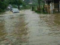 Jalan lintas Wado-Sumedang Mulai Terendam air Waduk Jati Gede