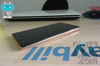 Infinix Hot 3 - sisi kanan, tombol power dan volume rocker