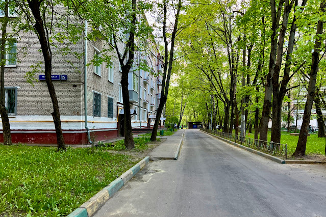 Ивантеевская улица, дворы, жилой дом 1960 года постройки