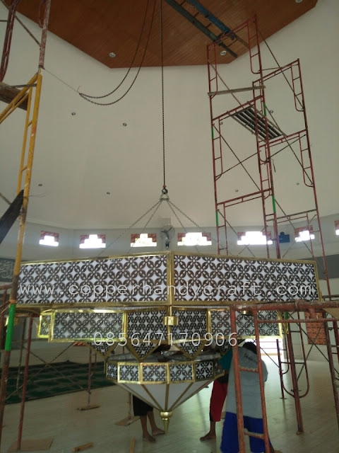 Lampu Gantung Masjid Tembaga Kuningan