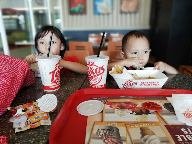 TEXAS CHICKEN UNTUK ANAK SELEPAS TEMAN MUMMY POS BARANG