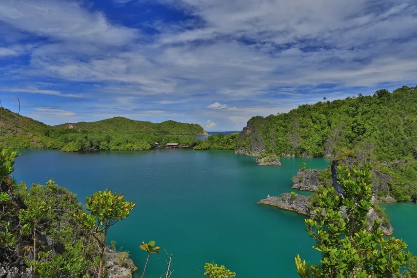 Raja Ampat Paradise World Adventure