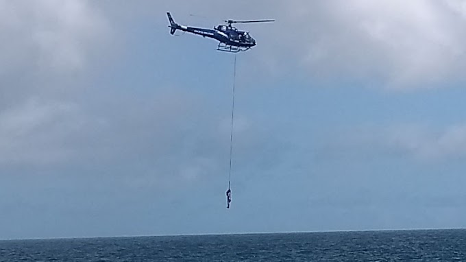 Corpo de Bombeiros salva homem que estava se afogando na Praia da Paciência