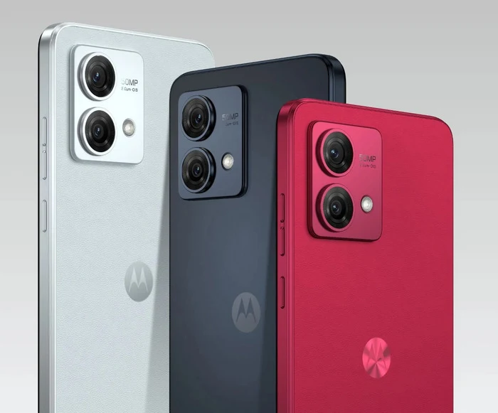 Motorola Moto G84 (closeup view).