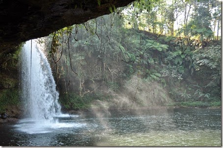 Laos Bolaven Plateau Tour Tad Champi waterfall 140208_0088