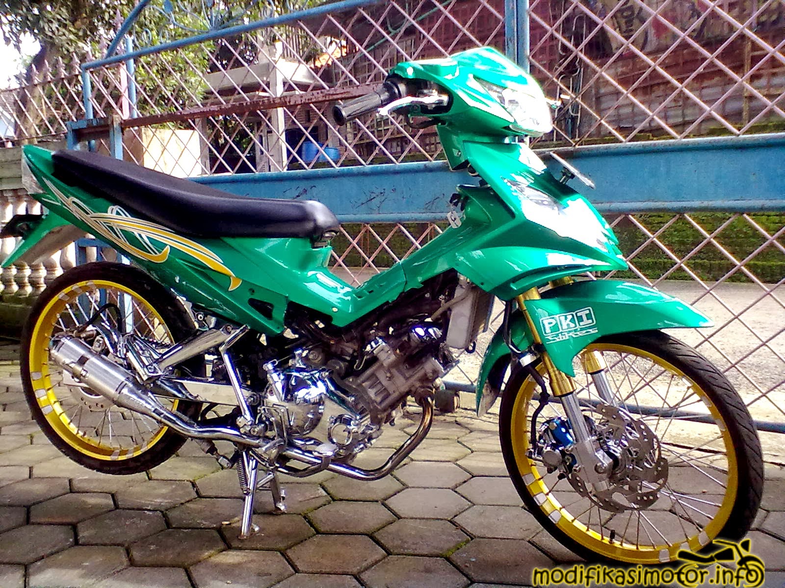 CARA SERVIS MOTOR YANG MUDAH 20 Gambar Foto Modifikasi Motor