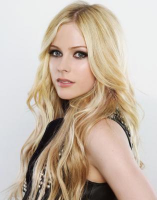 Given a direct answer singer Avril Lavigne According to him the issue of 