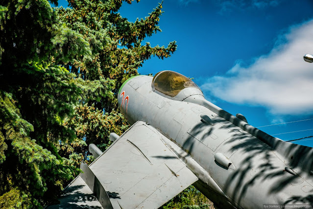 Памятник из МиГ-19ПМ - кабина