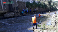 Sungai Cikapundung di Cijagra Dibersihkan Satgas Sektor 22 Sub 4