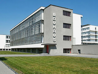 http://www.architecturaldigest.com/story/bauhaus-museum-competition