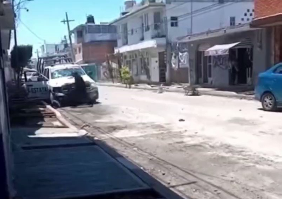 Video: Mejor cúbrete hdspm ponte tu casco no te lo quites así fue la tremenda balacera entre Policías vs El CJNG en Puebla, "no salgan de sus casas"