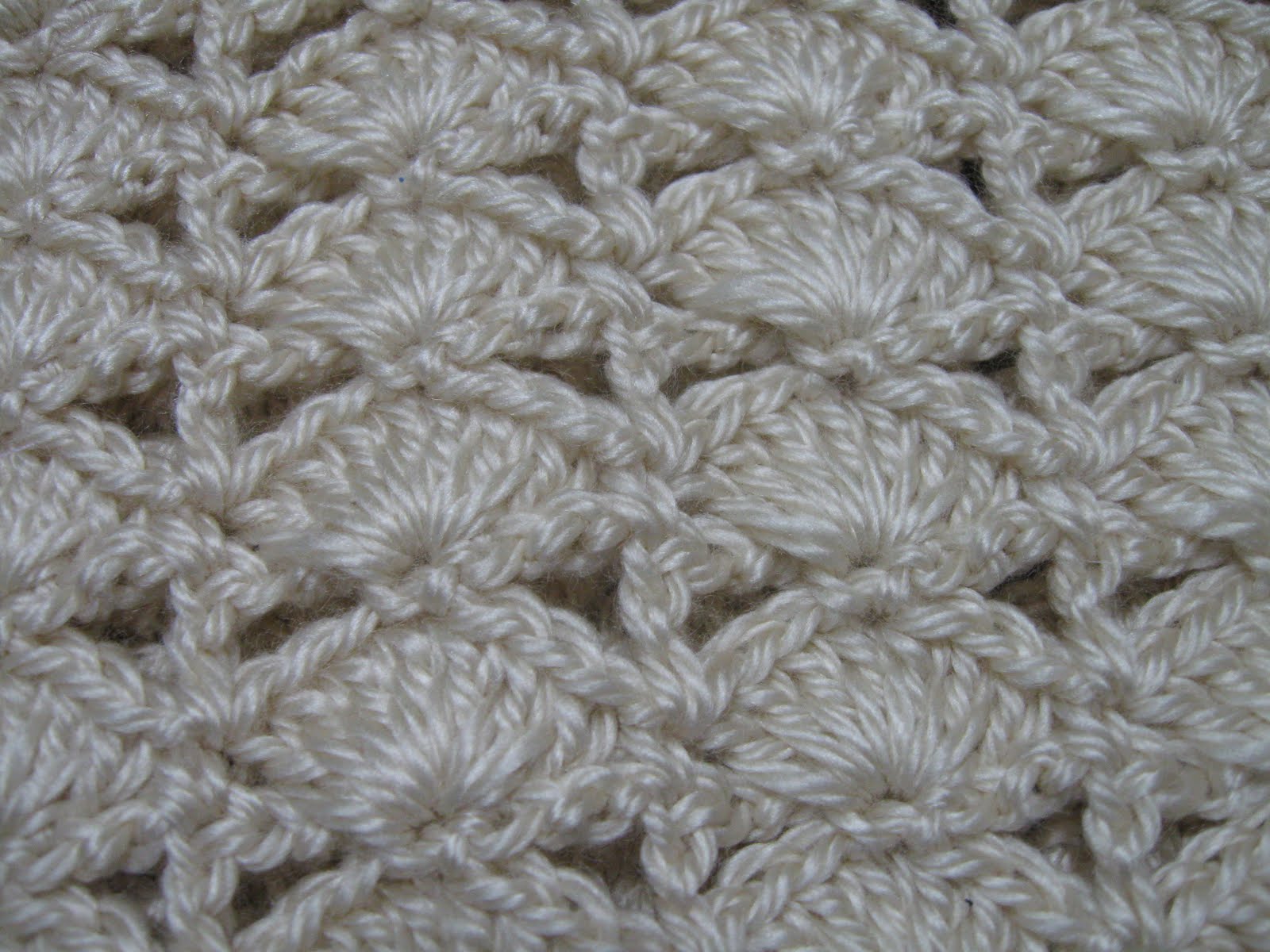 bolsa al crochet con punto abanico alfombra tejida al crochet con ...