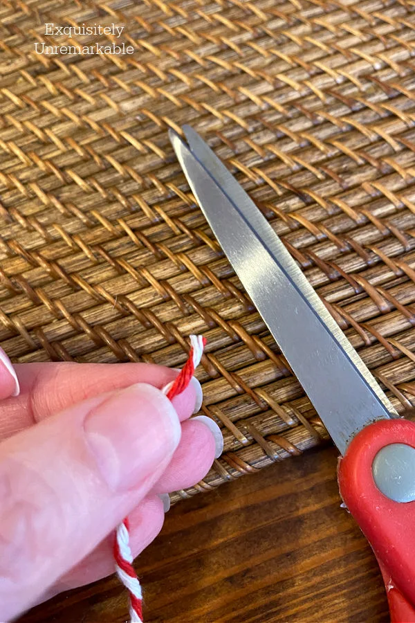 Cutting String For Sharp Edge