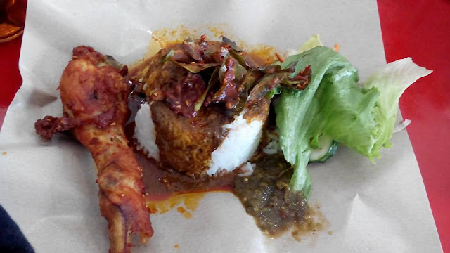 Nasi Kukus Ayam Berempah