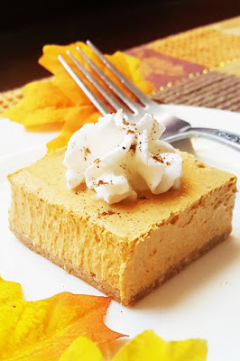 http://courtneyscookbook.com/2016/11/07/pumpkin-cheesecake-bars/